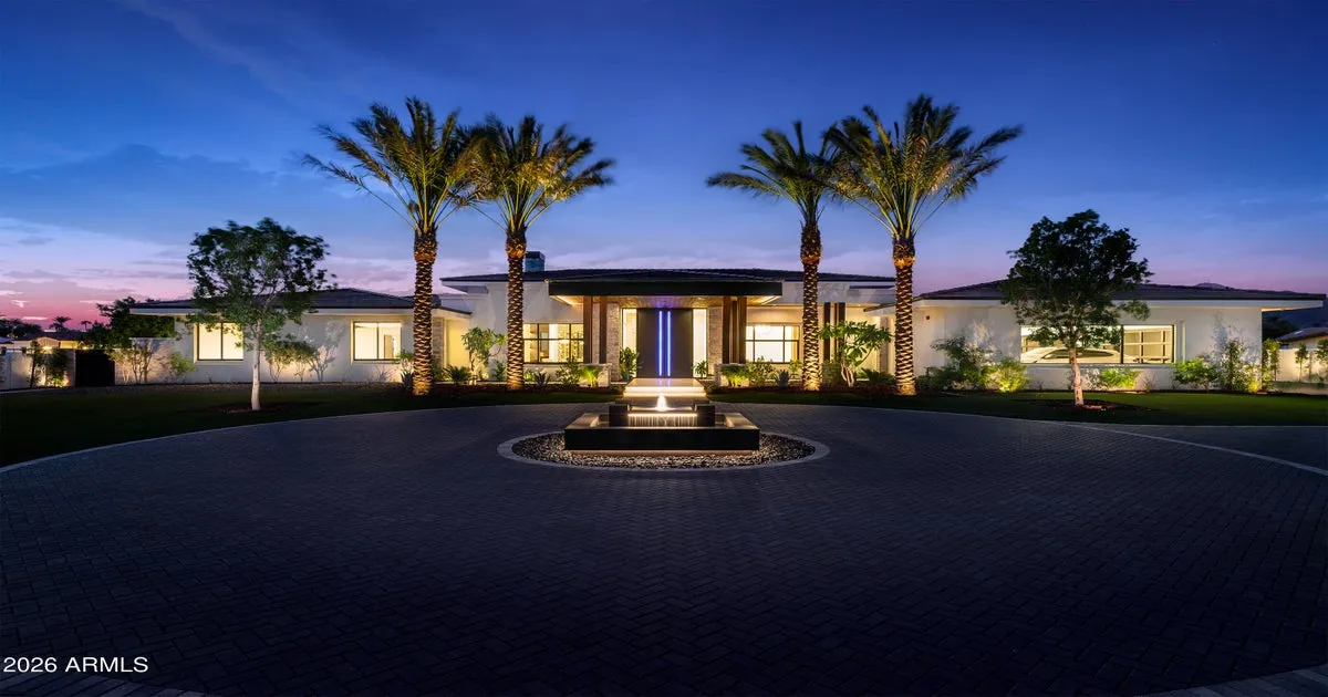 Single Family Residence in Scottsdale